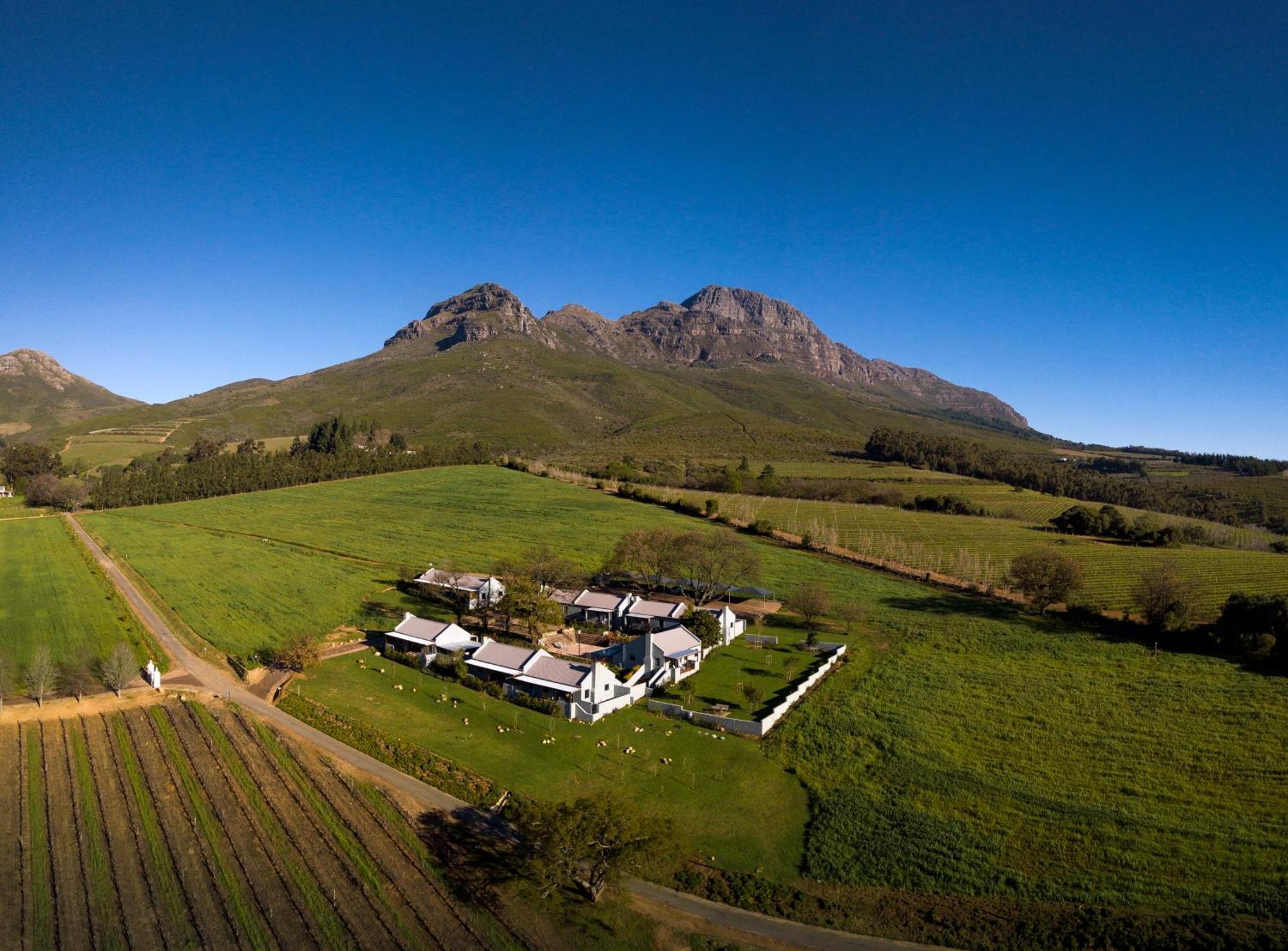 Mont Angelis Aparthotel Stellenbosch Exterior foto