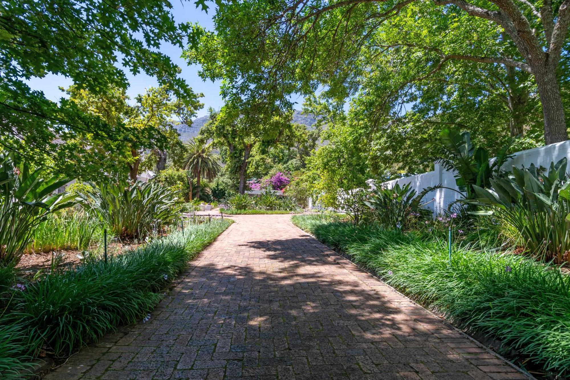 Mont Angelis Aparthotel Stellenbosch Exterior foto